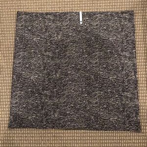 Lululemon Athletica Gray Knit Scarf